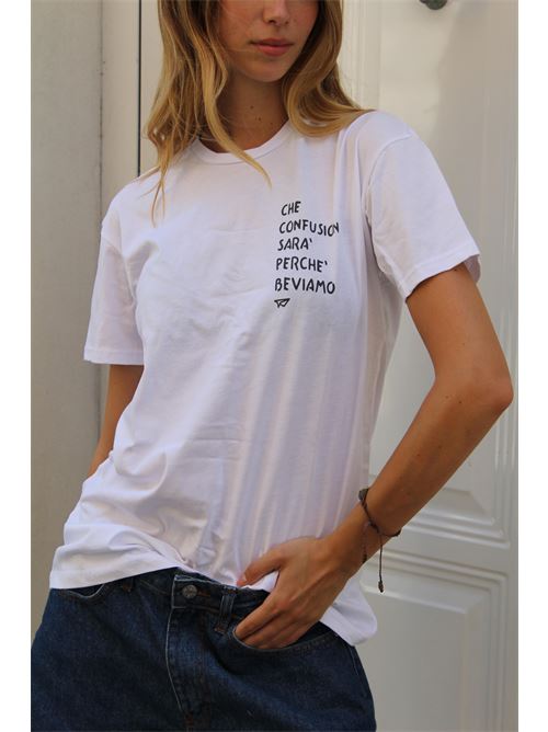 T-shirt con scritta che confusione sarà perchè beviamo DIECI MINUTI | 239981--1